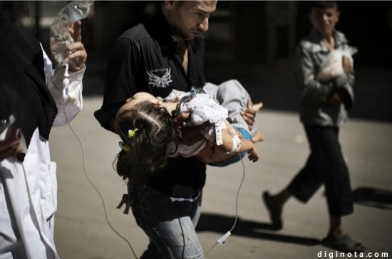 El padre de salvar la vida de su hija en Siria